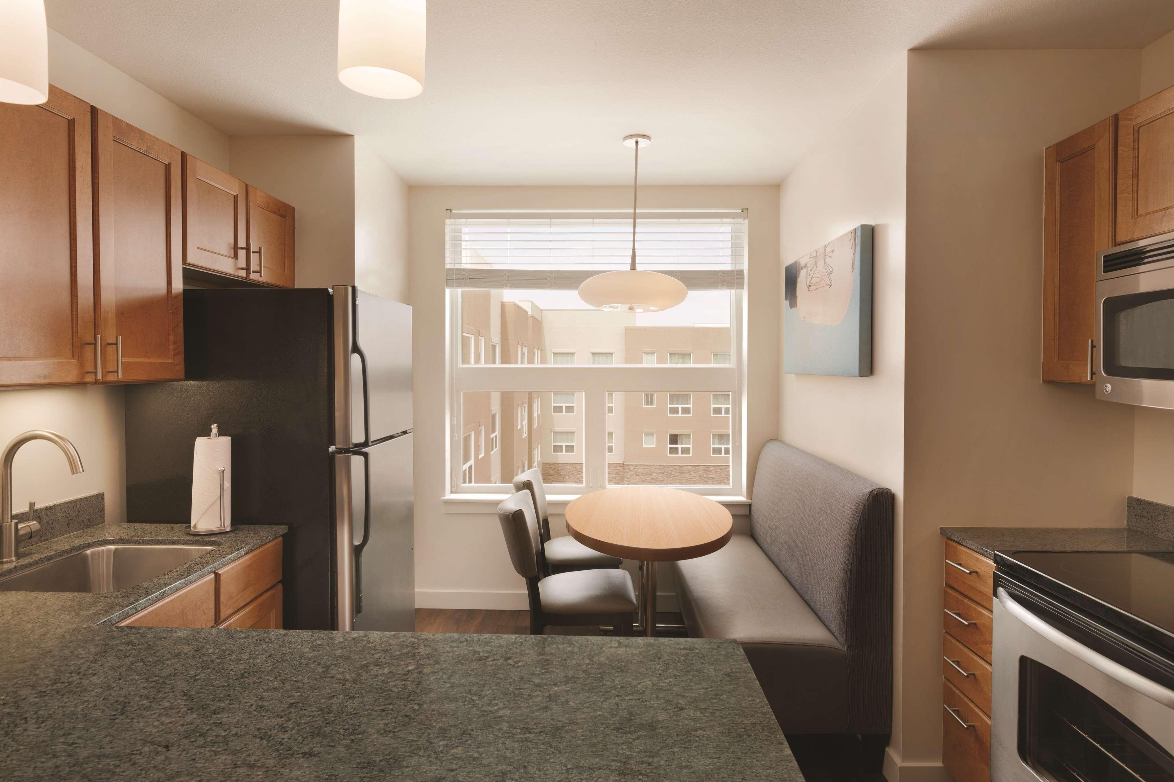 Hyatt House Denver Airport Экстерьер фото