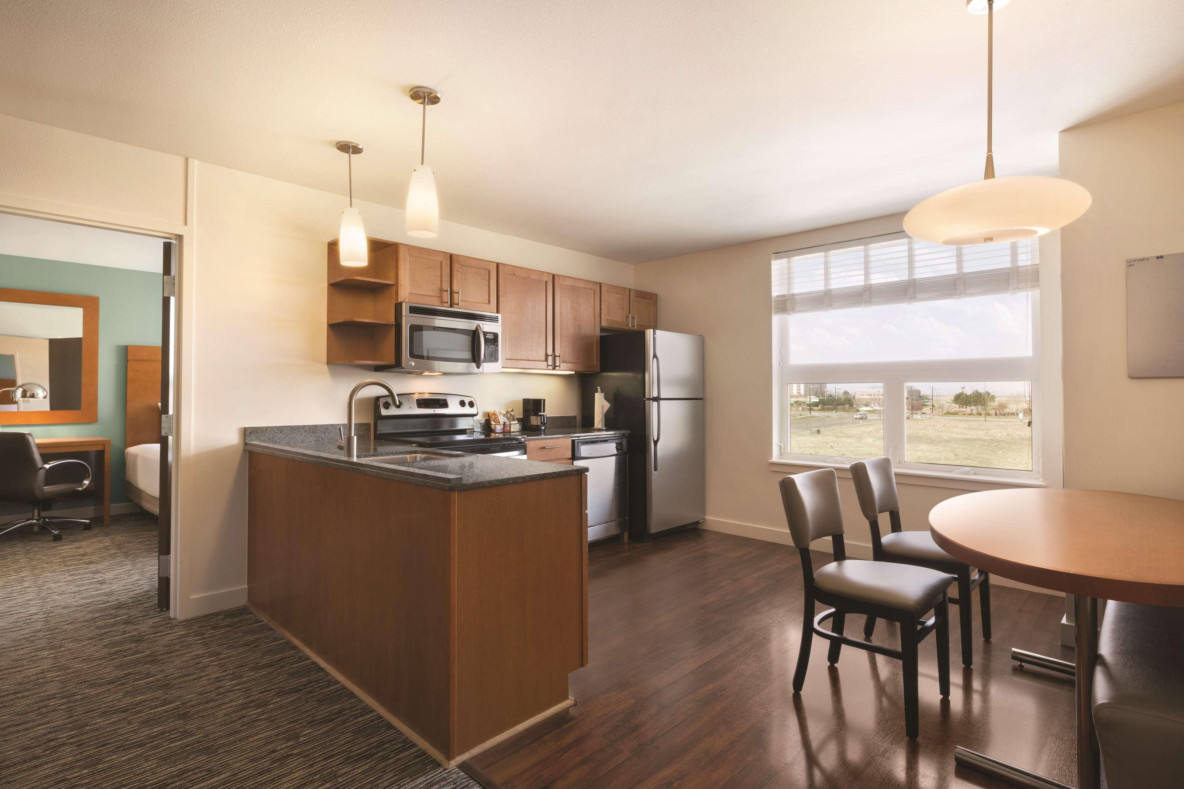 Hyatt House Denver Airport Экстерьер фото