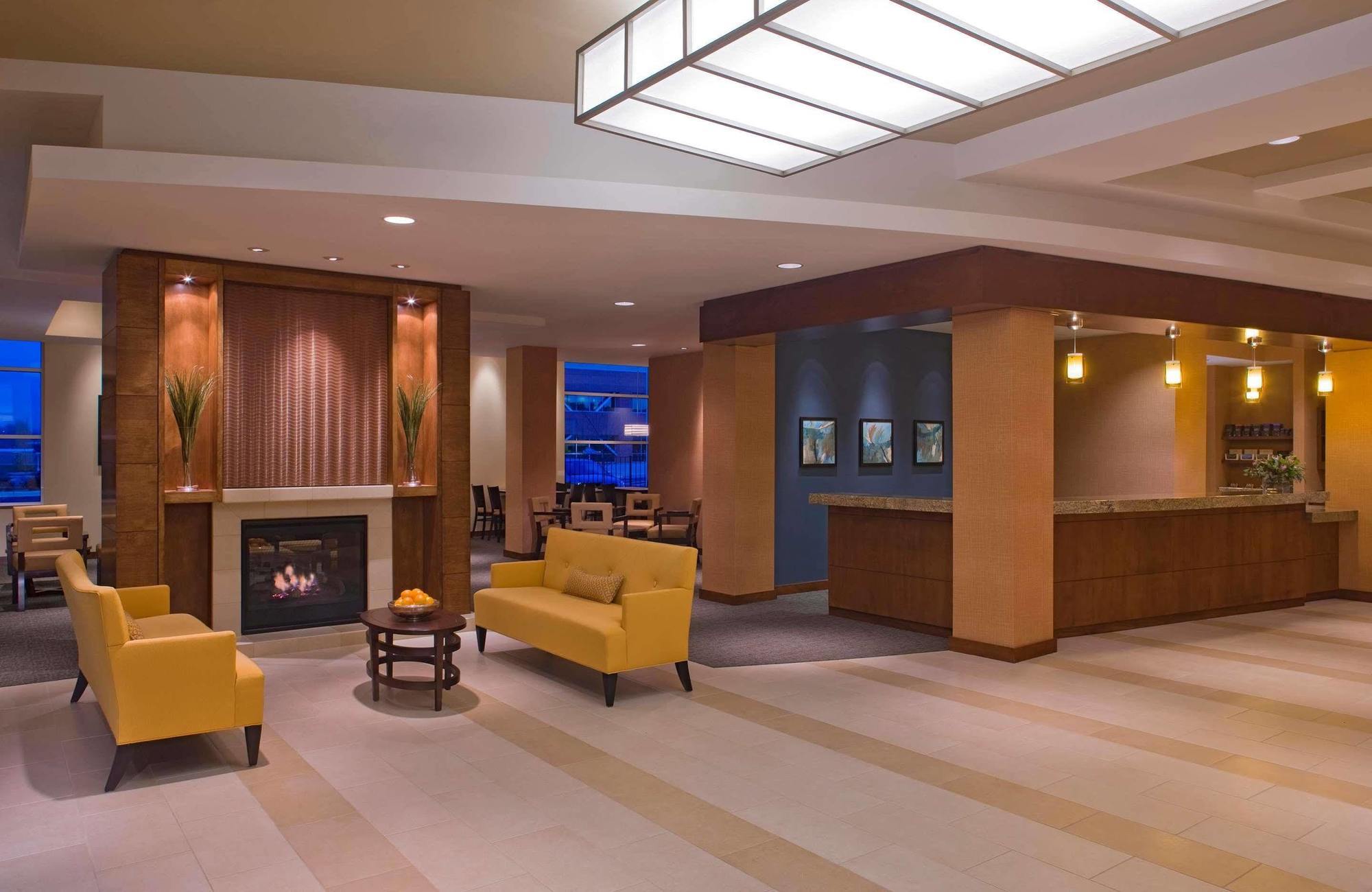 Hyatt House Denver Airport Интерьер фото